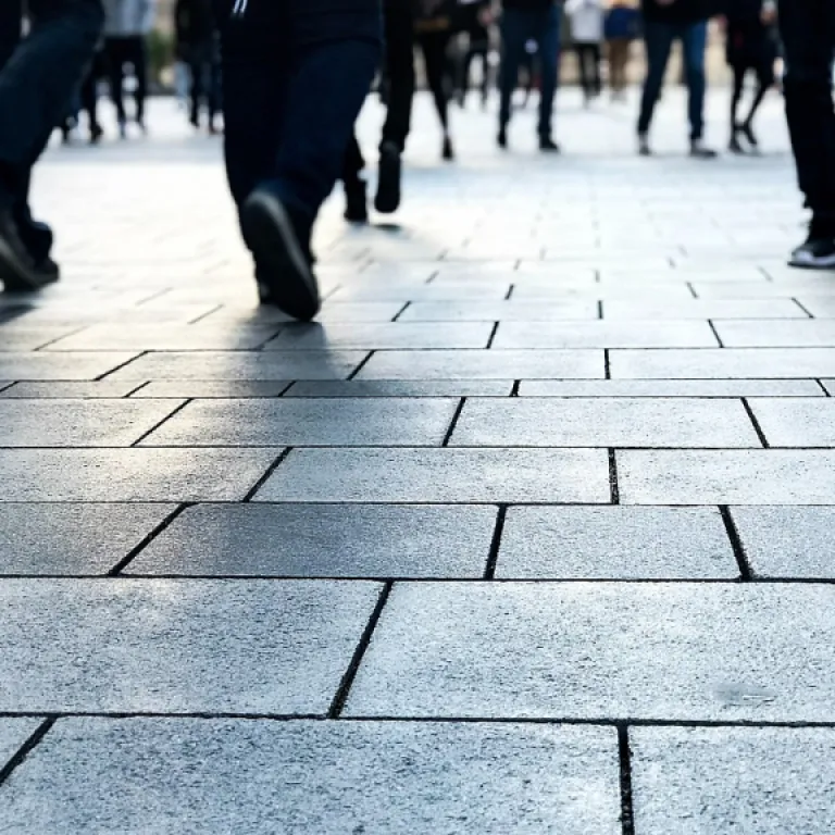 Créer une holding à Londres : enjeux et stratégies pour les directeurs financiers