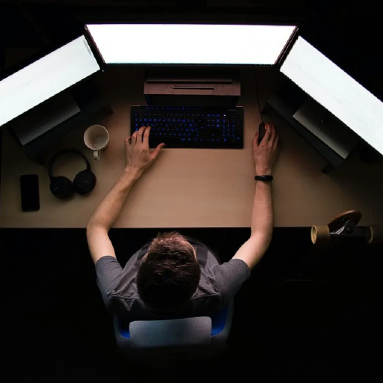 Maîtriser le mécanisme du locked box pour sécuriser vos transactions financières